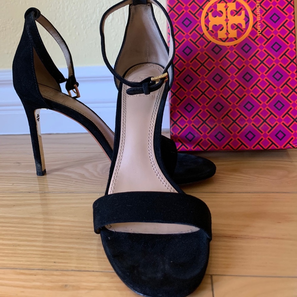 Black Tory Burch heels!